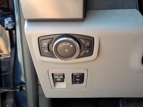 Used 2019 Ford F150 XLT w/ Equipment Group 302A Luxury AWD/4WD image 19