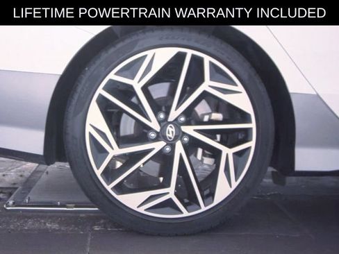 Used 2024 Hyundai Ioniq 6 SEL RWD image 16