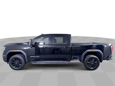 Used 2025 GMC Sierra 2500 AT4 image 5