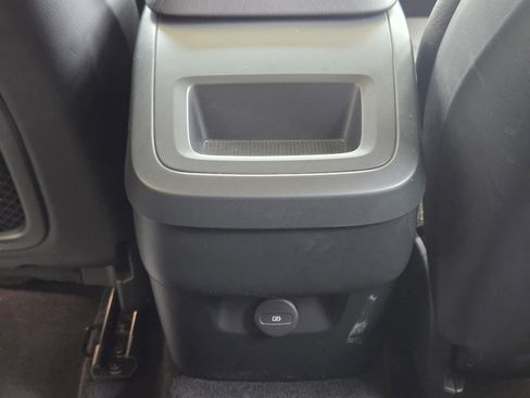 Used 2023 Volvo XC60 B5 Plus w/ Protection Package Premier image 39