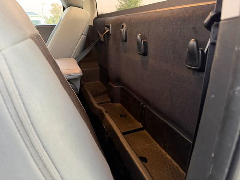 Used 2014 RAM 1500 Express image 17