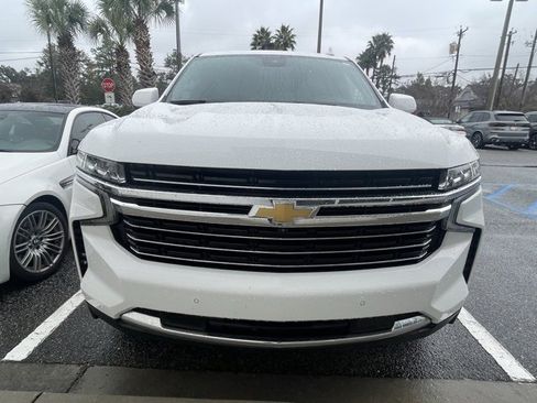 Used 2024 Chevrolet Suburban LT w/ LT Signature Package image 2