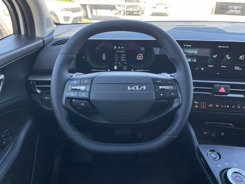 New 2026 Kia Sportage LX image 14