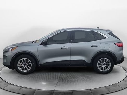 Used 2022 Ford Escape SE FWD image 2
