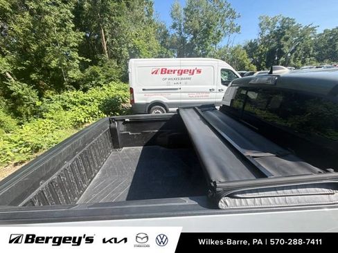 Used 2021 Toyota Tacoma TRD Sport AWD/4WD image 9