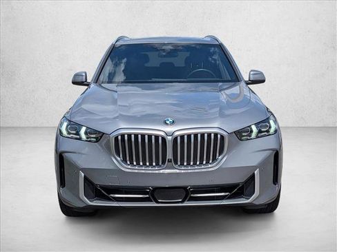 Used 2024 BMW X5 sDrive40i w/ Premium Package RWD image 2