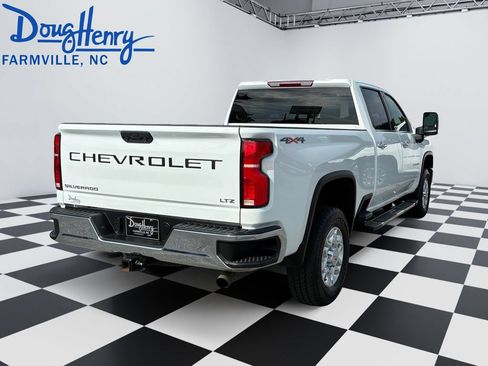 Used 2024 Chevrolet Silverado 2500 LTZ w/ LTZ Convenience Package AWD/4WD image 5