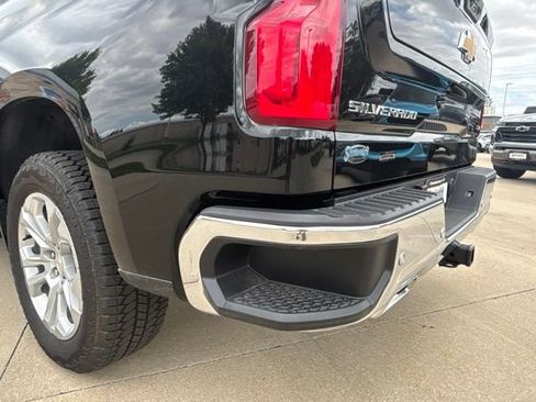 New 2025 Chevrolet Silverado 1500 LTZ AWD/4WD image 26