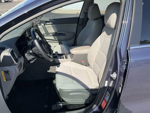 Used 2017 Kia Sportage LX image 9