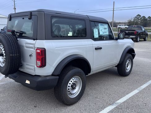 New 2026 Ford Bronco image 3