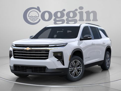 New 2026 Chevrolet Traverse LT w/ Driver Confidence Package FWD image 7
