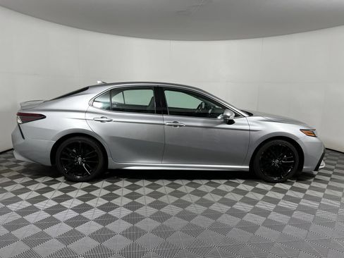 Used 2024 Toyota Camry XSE FWD image 4