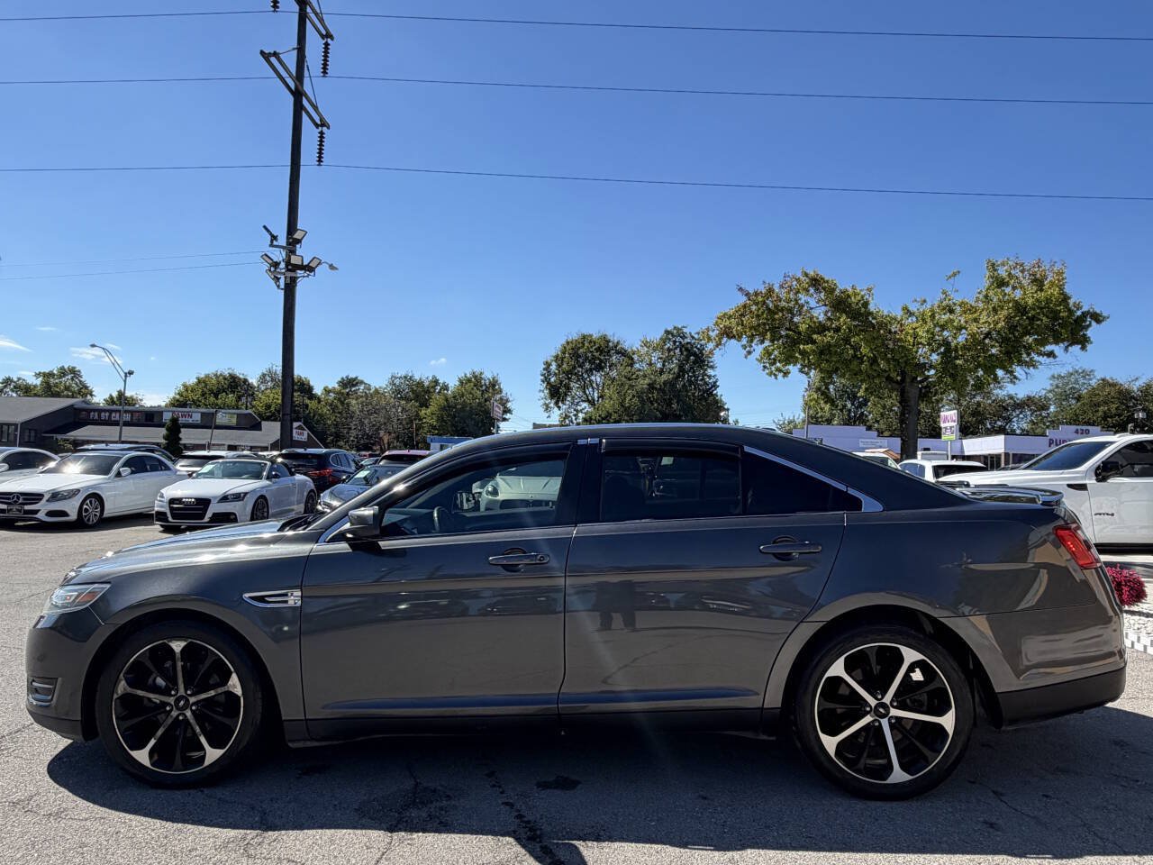 Used 2016 Ford Taurus SEL w/ Equipment Group 201A FWD image 8