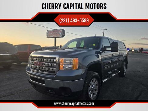 Used 2013 GMC Sierra 2500 SLE w/ Snow Plow Prep Package image 13
