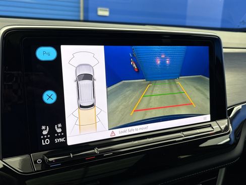 New 2026 Volkswagen Atlas Cross Sport SE image 19