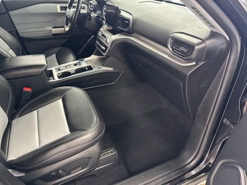 Used 2023 Ford Explorer XLT w/ Equipment Group 202A image 26