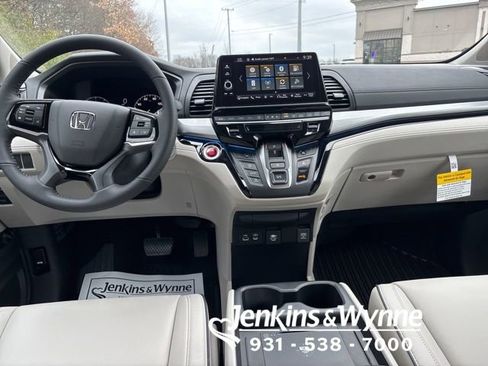 New 2026 Honda Odyssey Touring image 6