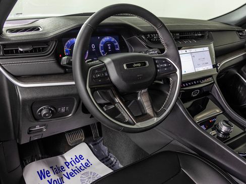 New 2026 Jeep Grand Cherokee Limited AWD/4WD image 3