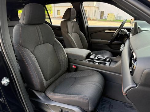 Used 2025 Honda Pilot Sport image 26