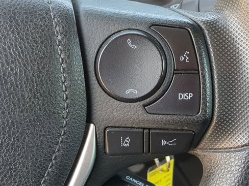 Used 2019 Toyota Corolla LE image 31