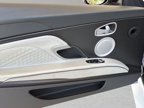Used 2023 Aston Martin DBS Superleggera Volante RWD image 10