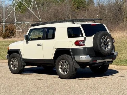 Used 2012 Toyota FJ Cruiser 4WD w/ Convenience Pkg image 24