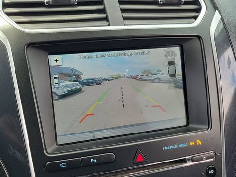 Used 2018 Ford Explorer Sport w/ Equipment Group 401A AWD/4WD image 18
