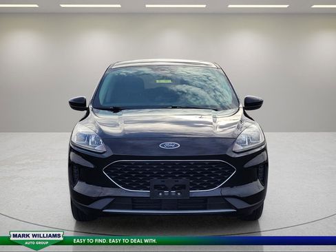 Used 2020 Ford Escape SE image 9