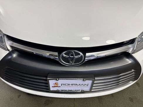 Used 2017 Toyota Camry XLE FWD image 24