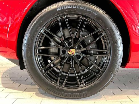 New 2026 Porsche Cayenne image 11