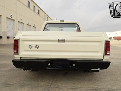 Used 1987 Dodge D/W Truck 150 image 3