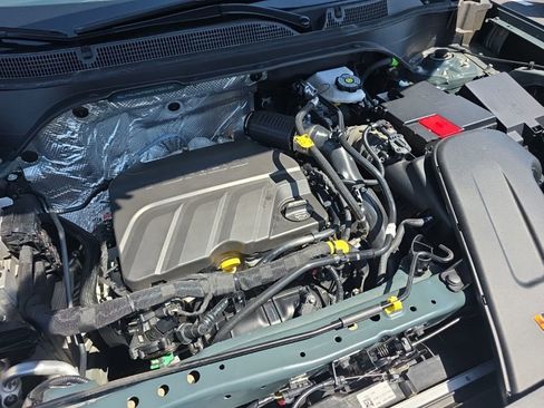 Used 2025 Chevrolet Trax LT image 31