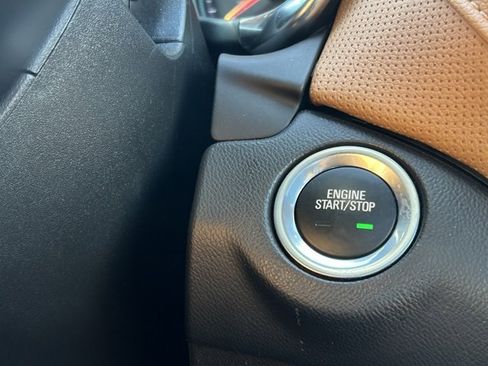 Used 2021 Chevrolet Equinox Premier image 44