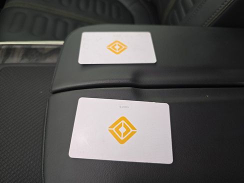 Used 2022 Rivian R1S Launch Edition image 31