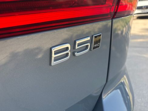 Used 2023 Volvo XC60 B5 Ultimate w/ Climate Package AWD/4WD image 9