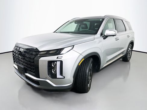 Certified 2023 Hyundai Palisade Limited w/ Cargo Package AWD/4WD image 3