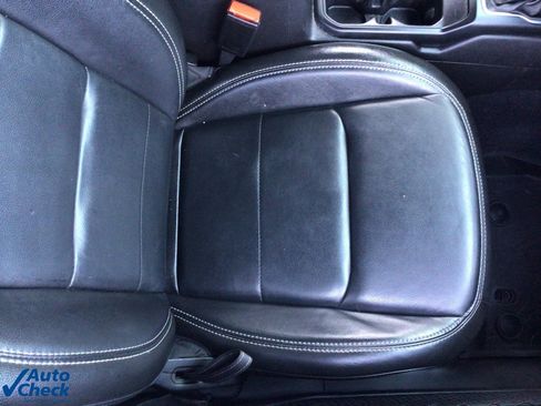 Used 2022 Jeep Wrangler Unlimited Sahara w/ Cold Weather Group image 12