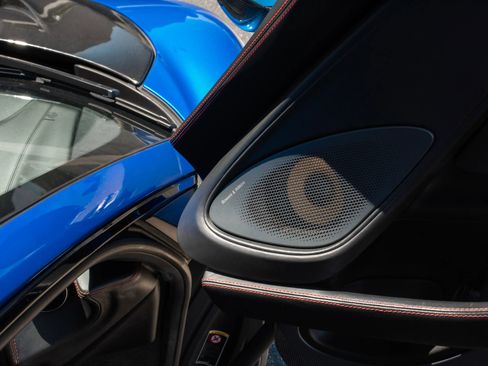 Used 2018 McLaren 570S Spider RWD image 17