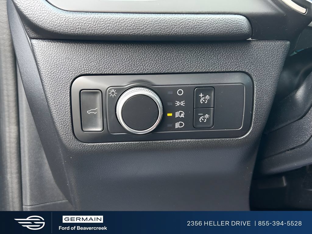 Used 2022 Ford Escape SE w/ SE Sport Appearance Package FWD image 21