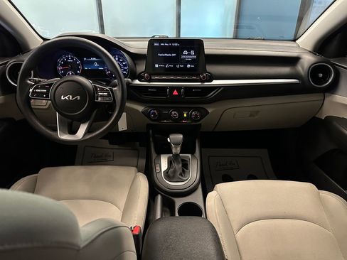Used 2023 Kia Forte LXS w/ LXS Technology Package FWD image 9