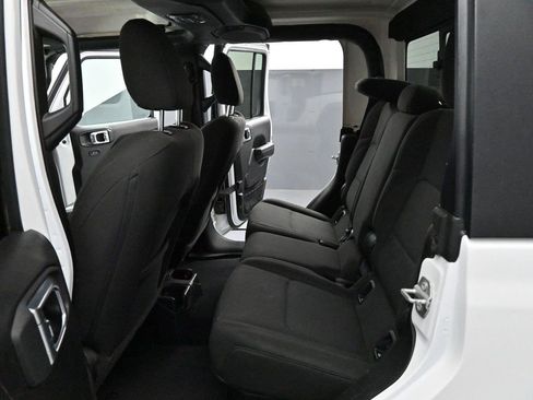 Used 2023 Jeep Gladiator Sport AWD/4WD image 26