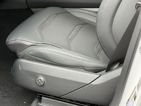 New 2025 Mercedes-Benz GLC 63 AMG S image 12