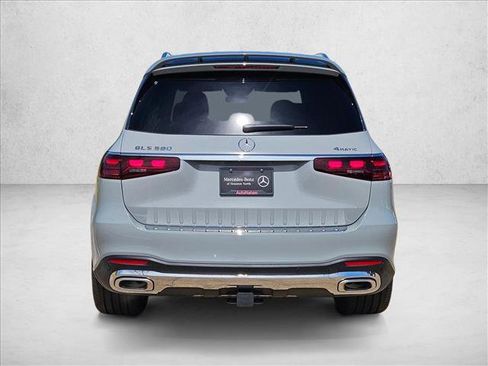 New 2026 Mercedes-Benz GLS 580 4MATIC image 6