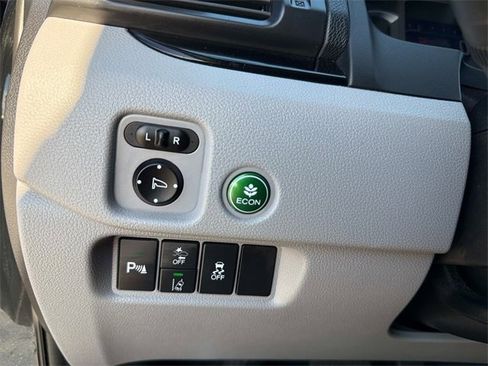 Used 2019 Honda Pilot Touring image 30