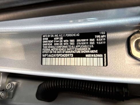 Used 2023 Porsche Cayenne AWD/4WD image 35