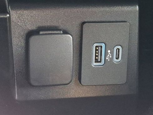 Certified 2021 Ford Explorer Limited w/ Equipment Group 301A image 26