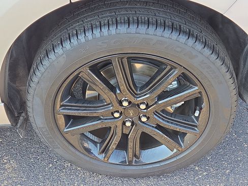 Used 2024 Ford Edge ST-Line image 7