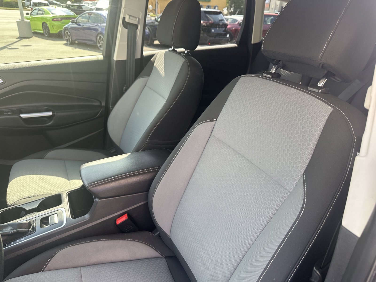 Used 2017 Ford Escape SE FWD image 19