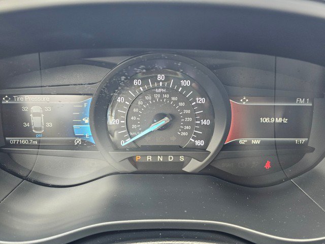 Used 2018 Ford Fusion SE w/ Fusion SE Technology Package FWD image 29