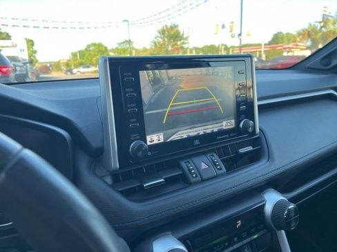 Used 2020 Toyota RAV4 XSE AWD/4WD image 24